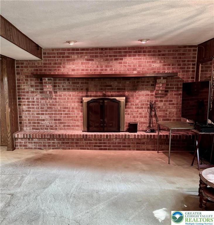 Lower Macungie Twp, Pennsylvania 18103, United States, 6 Bedrooms Bedrooms, ,3 BathroomsBathrooms,Residential,Pending,208853