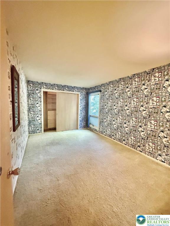 Lower Macungie Twp, Pennsylvania 18103, United States, 6 Bedrooms Bedrooms, ,3 BathroomsBathrooms,Residential,Pending,208853