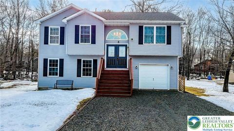 Photo of 3305 Woodland Drive, Coolbaugh Twp, PA 18466 (MLS # 771586)