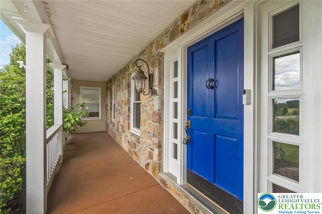 4050 Ascot Circle