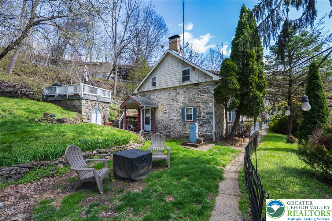 1053 S Main Street