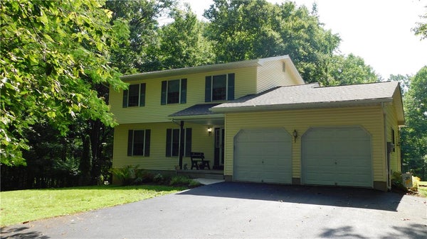 9 BENFIELD RD, MACUNGIE, PA 18062 - Image 49dee2d077bbd7a54b56a8ee8f85f34c/477611849