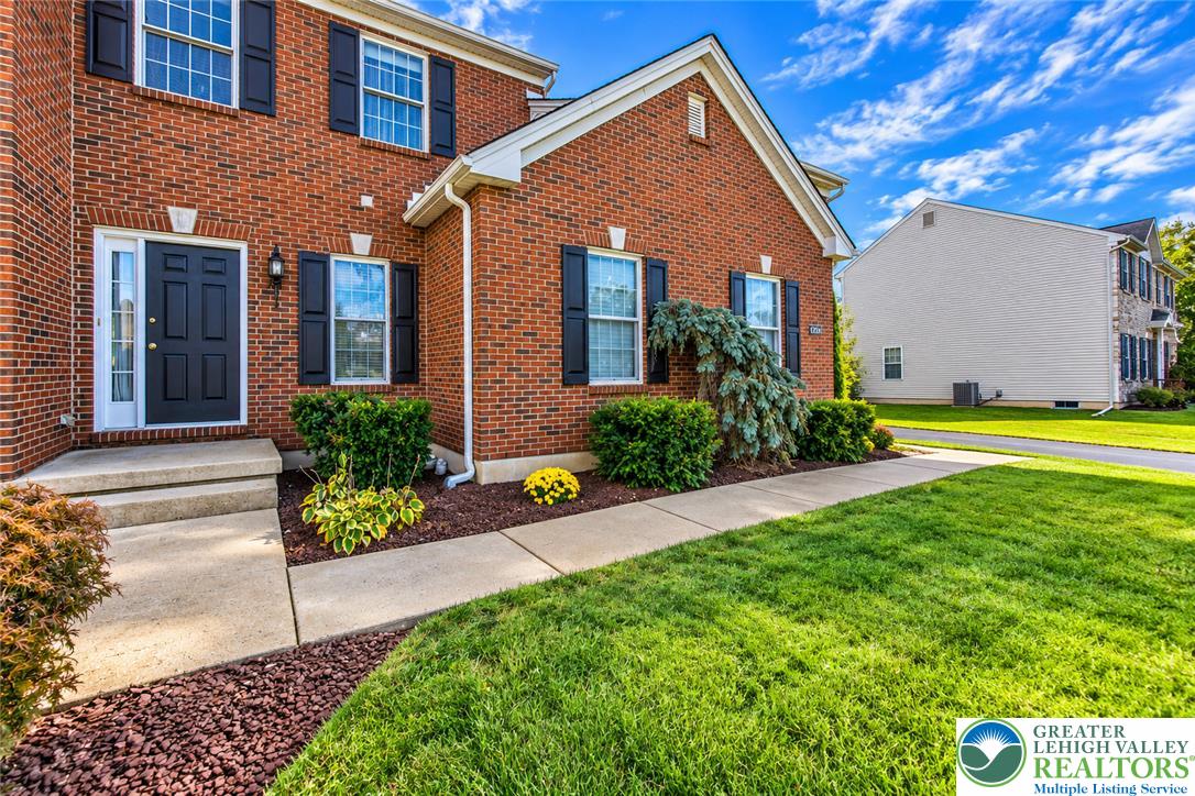 1263 Crofton Drive