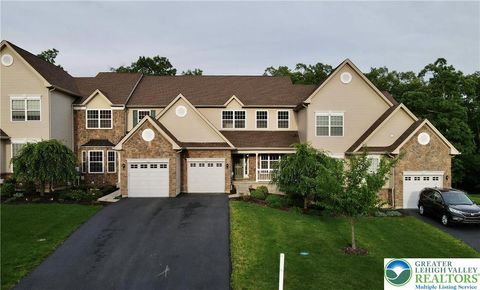 Photo of 1824 Big Ridge Drive, Middle Smithfield Twp, PA 18302 (MLS # 770780)