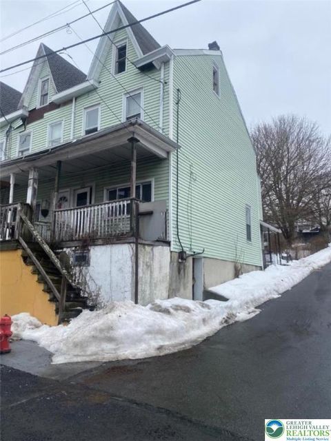 Photo of 500 Fairview, Pottsville, PA 17901 (MLS # 772195)