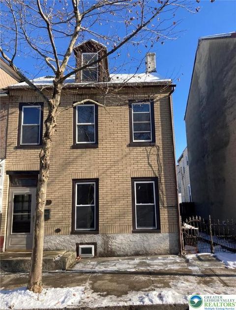 Photo of 335 N 9th Street, Allentown, PA 18102 (MLS # 770287)