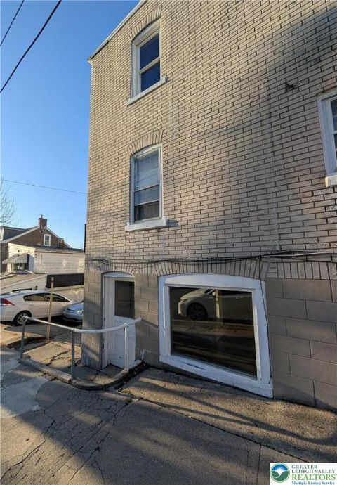 Photo of 44 S Carlisle Street #Apt 4, Allentown, PA 18109 (MLS # 766377) Photo of 44 S Carlisle Street #Apt 4, Allentown, PA 18109 (MLS # 766377)