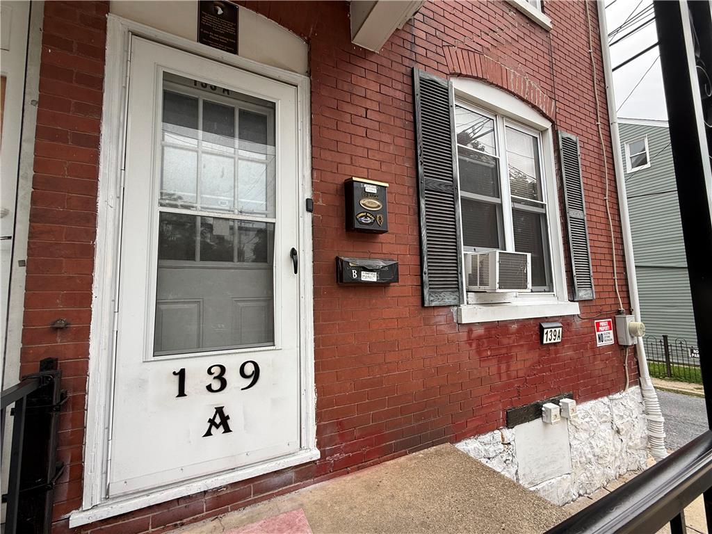139 S 9th Street