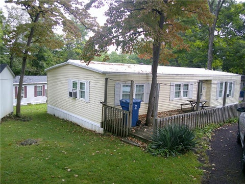 Mobile Home For Sale - 2 Brandy Way<br/> Bucks County, Richland, PA 18951