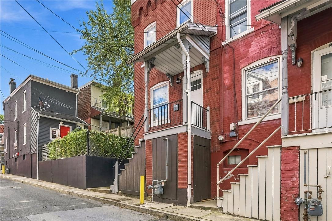 932 Mechanic Street