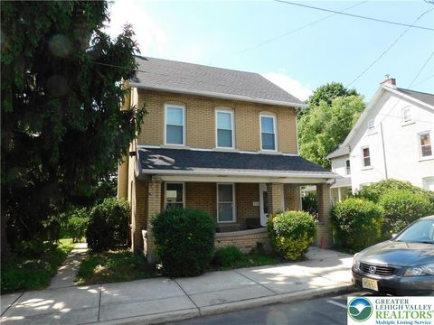 Photo of 1352 Main Street, Hellertown Boro, PA 18055 (MLS # 759181) Photo of 1352 Main Street, Hellertown Boro, PA 18055 (MLS # 759181)