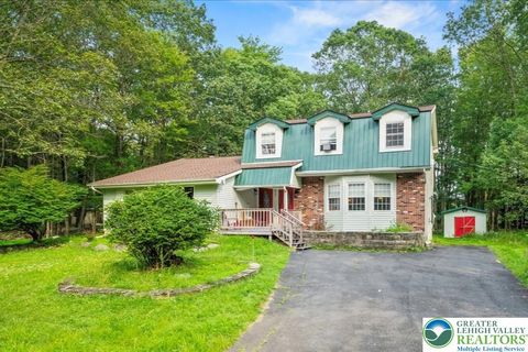 Photo of 2102 Woodland Court, Coolbaugh Twp, PA 18346 (MLS # 767329) Photo of 2102 Woodland Court, Coolbaugh Twp, PA 18346 (MLS # 767329)