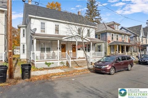 Photo of 520 Scott St, Stroudsburg, PA 18360 (MLS # 768014)