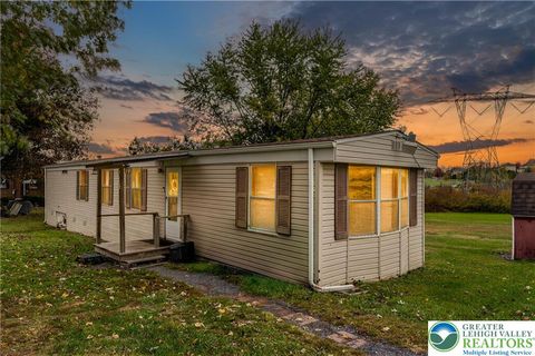 Photo of 618 Moorestown Drive, Moore Twp, PA 18014 (MLS # 766457) Photo of 618 Moorestown Drive, Moore Twp, PA 18014 (MLS # 766457)