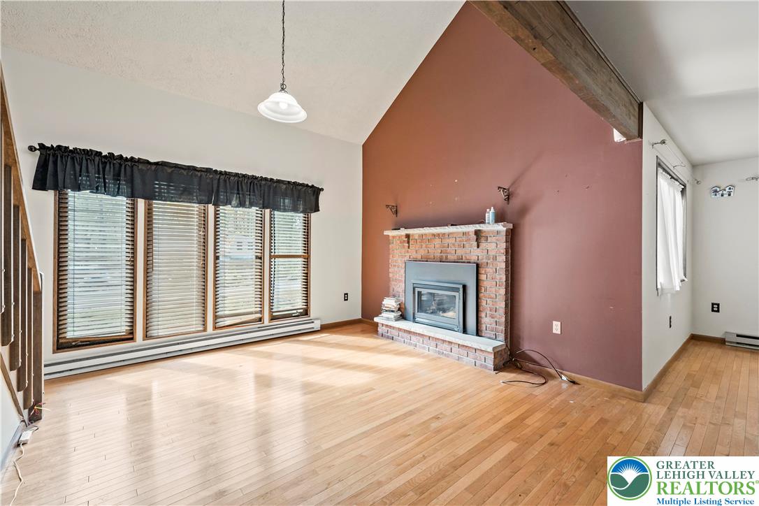 Stroud Twp, Pennsylvania 18301, United States, 5 Bedrooms Bedrooms, ,2 BathroomsBathrooms,Residential,Active,142115