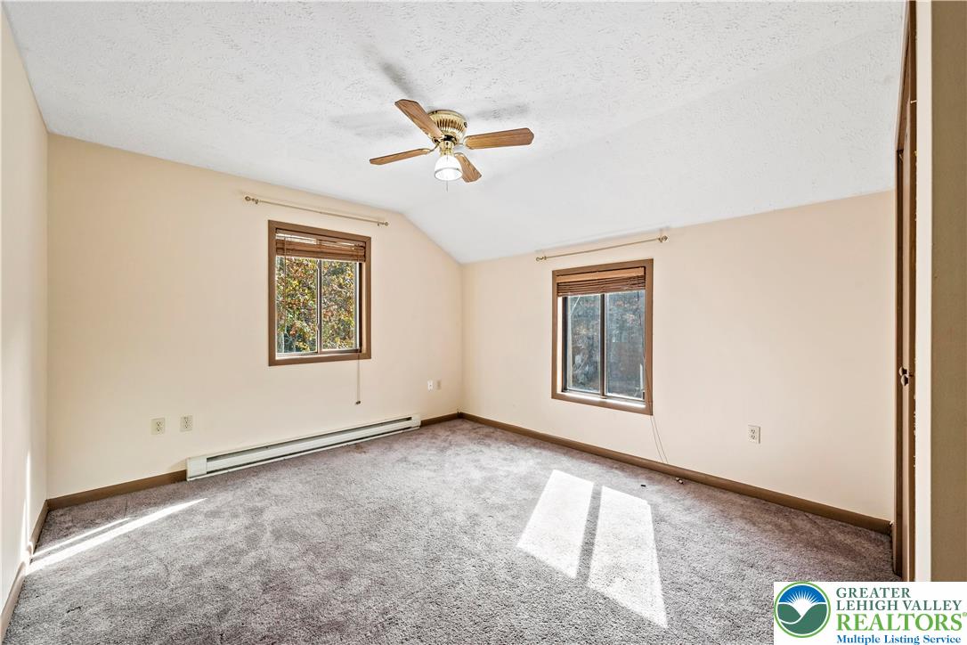 Stroud Twp, Pennsylvania 18301, United States, 5 Bedrooms Bedrooms, ,2 BathroomsBathrooms,Residential,Active,142115