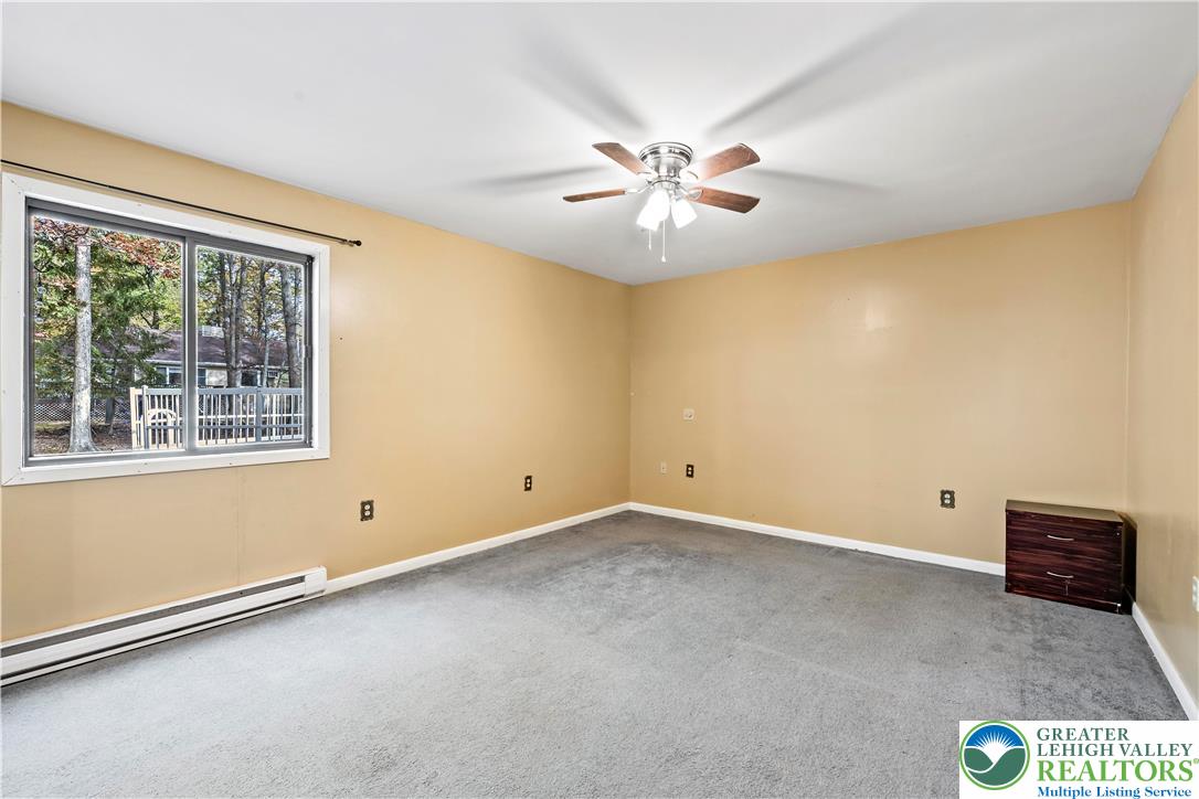 Stroud Twp, Pennsylvania 18301, United States, 5 Bedrooms Bedrooms, ,2 BathroomsBathrooms,Residential,Active,142115