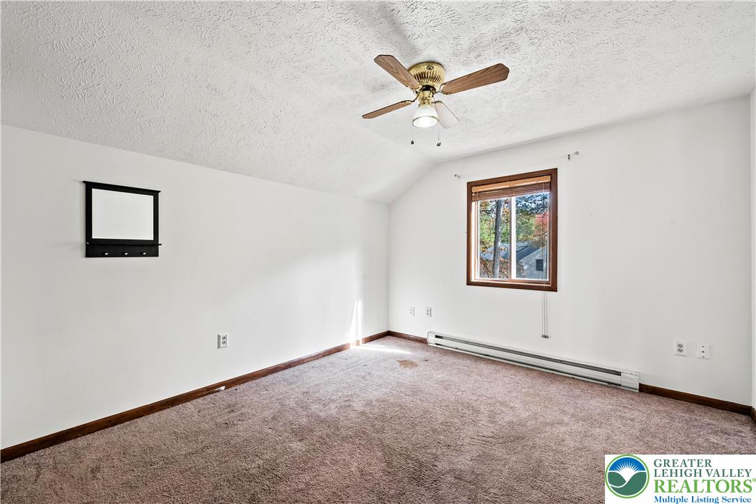 Stroud Twp, Pennsylvania 18301, United States, 5 Bedrooms Bedrooms, ,2 BathroomsBathrooms,Residential,Active,142115