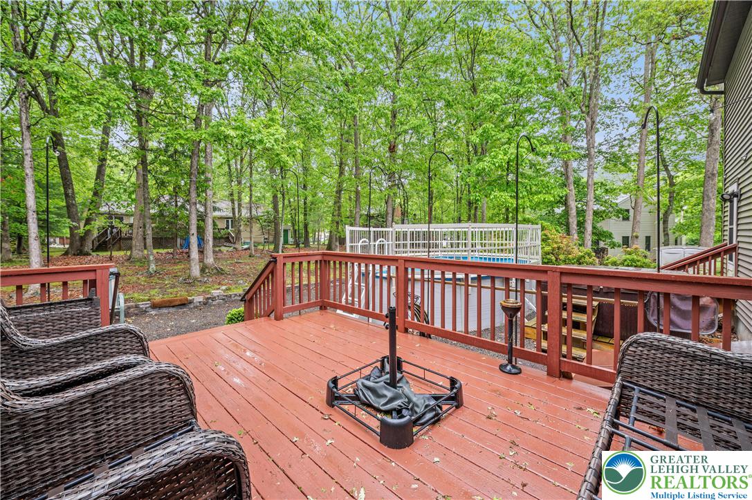 Stroud Twp, Pennsylvania 18301, United States, 5 Bedrooms Bedrooms, ,2 BathroomsBathrooms,Residential,Active,142115