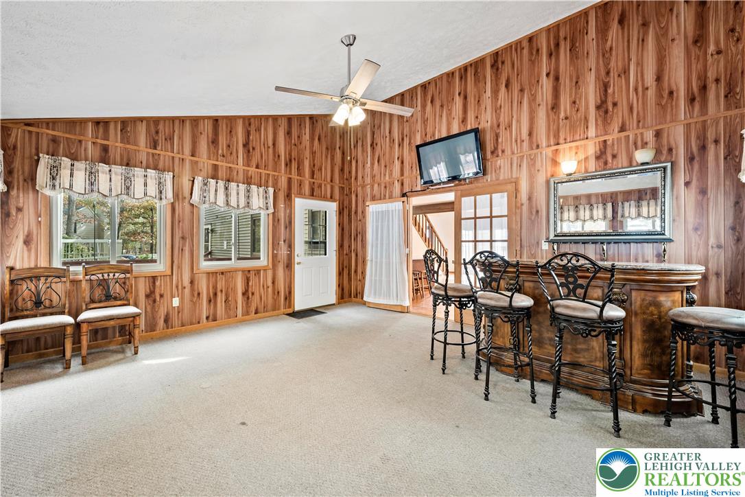 Stroud Twp, Pennsylvania 18301, United States, 5 Bedrooms Bedrooms, ,2 BathroomsBathrooms,Residential,Active,142115