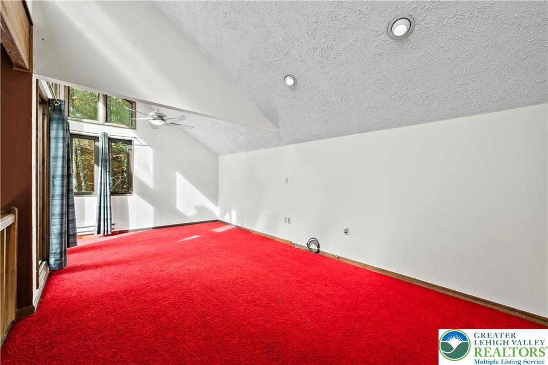 Stroud Twp, Pennsylvania 18301, United States, 5 Bedrooms Bedrooms, ,2 BathroomsBathrooms,Residential,Active,142115