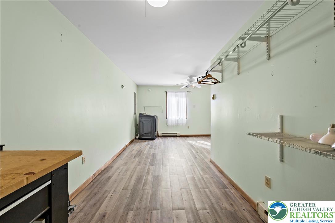 Stroud Twp, Pennsylvania 18301, United States, 5 Bedrooms Bedrooms, ,2 BathroomsBathrooms,Residential,Active,142115