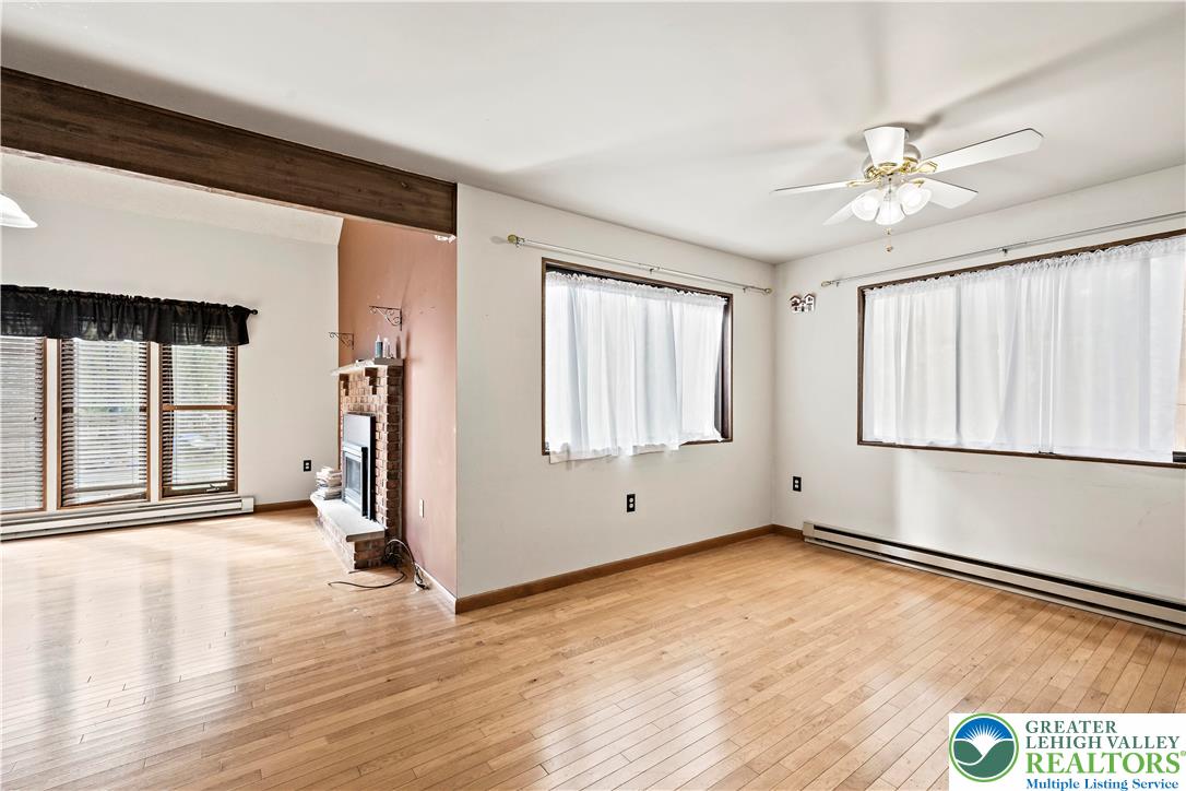 Stroud Twp, Pennsylvania 18301, United States, 5 Bedrooms Bedrooms, ,2 BathroomsBathrooms,Residential,Active,142115