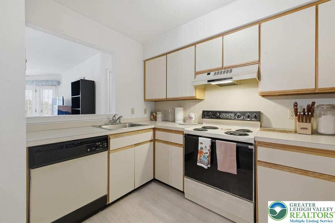 Hanover Twp, Pennsylvania 18017, United States, 2 Bedrooms Bedrooms, ,2 BathroomsBathrooms,Residential,Active,254552