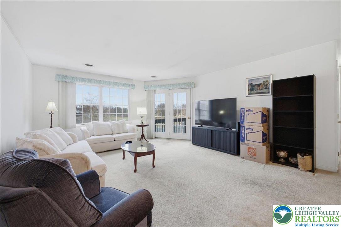 Hanover Twp, Pennsylvania 18017, United States, 2 Bedrooms Bedrooms, ,2 BathroomsBathrooms,Residential,Active,254552