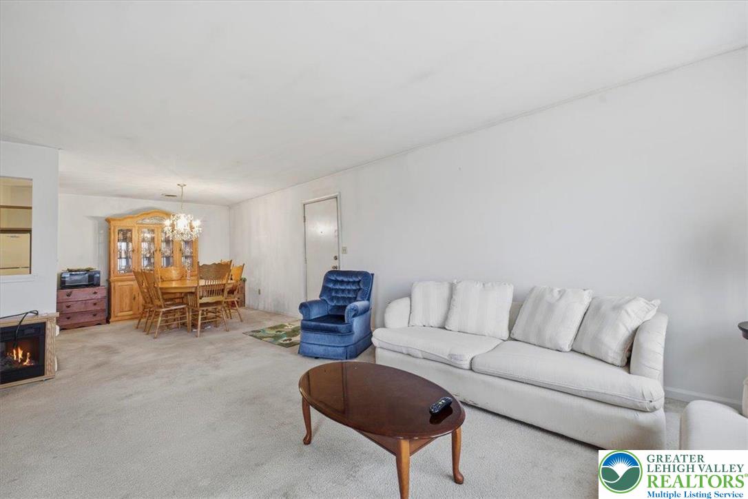 Hanover Twp, Pennsylvania 18017, United States, 2 Bedrooms Bedrooms, ,2 BathroomsBathrooms,Residential,Active,254552