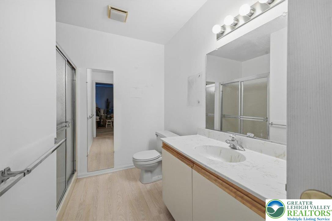 Hanover Twp, Pennsylvania 18017, United States, 2 Bedrooms Bedrooms, ,2 BathroomsBathrooms,Residential,Active,254552