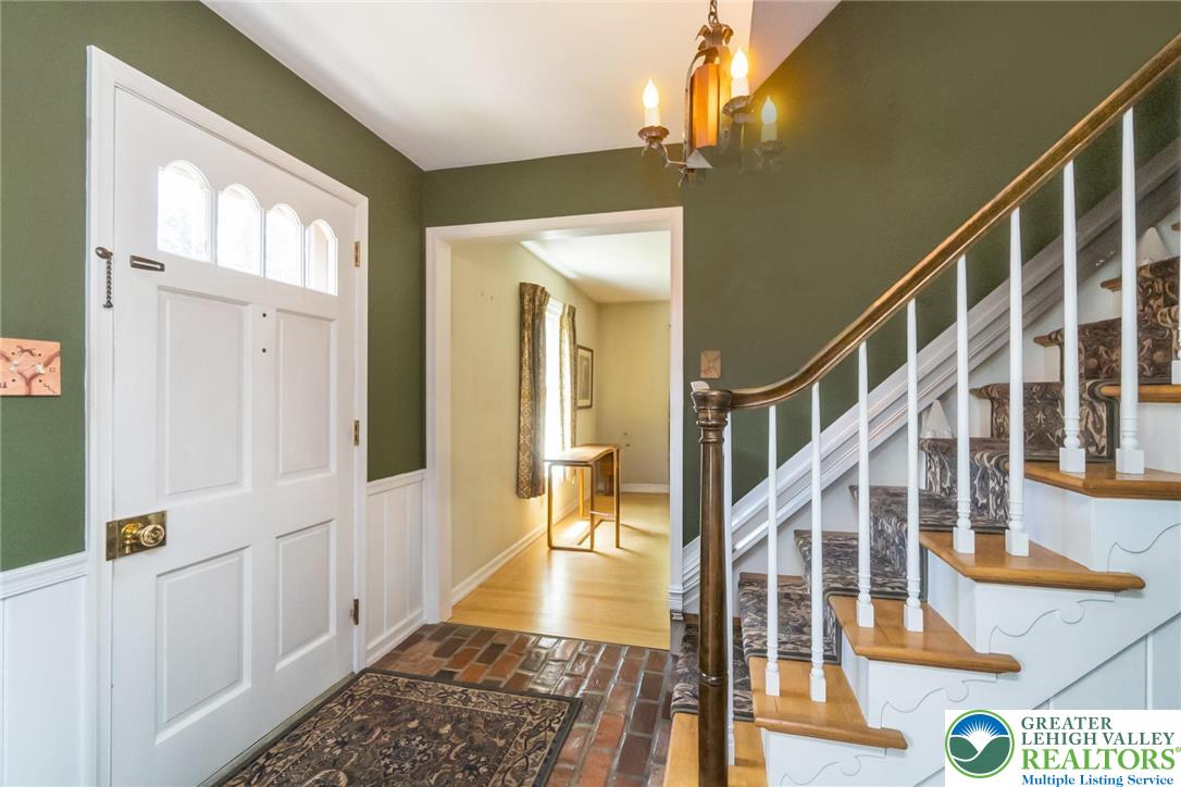 2838 Edgemont Drive