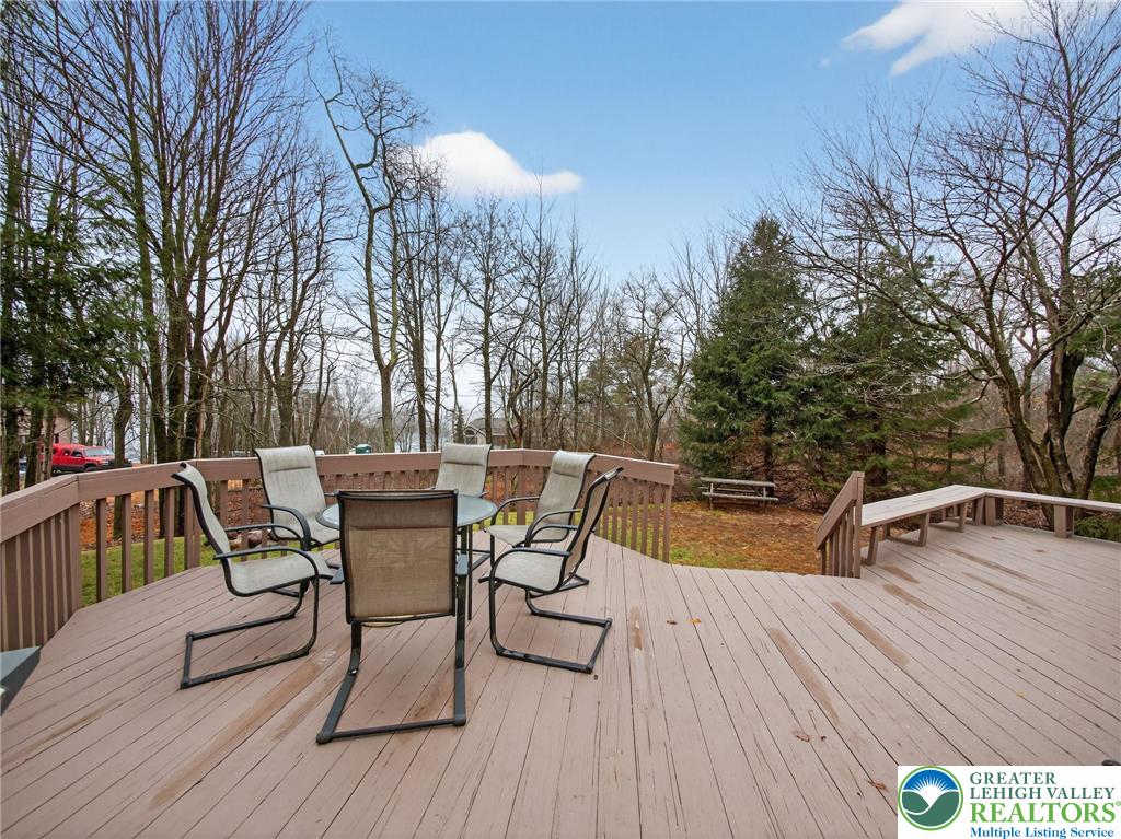 Tobyhanna Twp, Pennsylvania 18334, United States, 3 Bedrooms Bedrooms, ,1 BathroomBathrooms,Residential,Active,242234