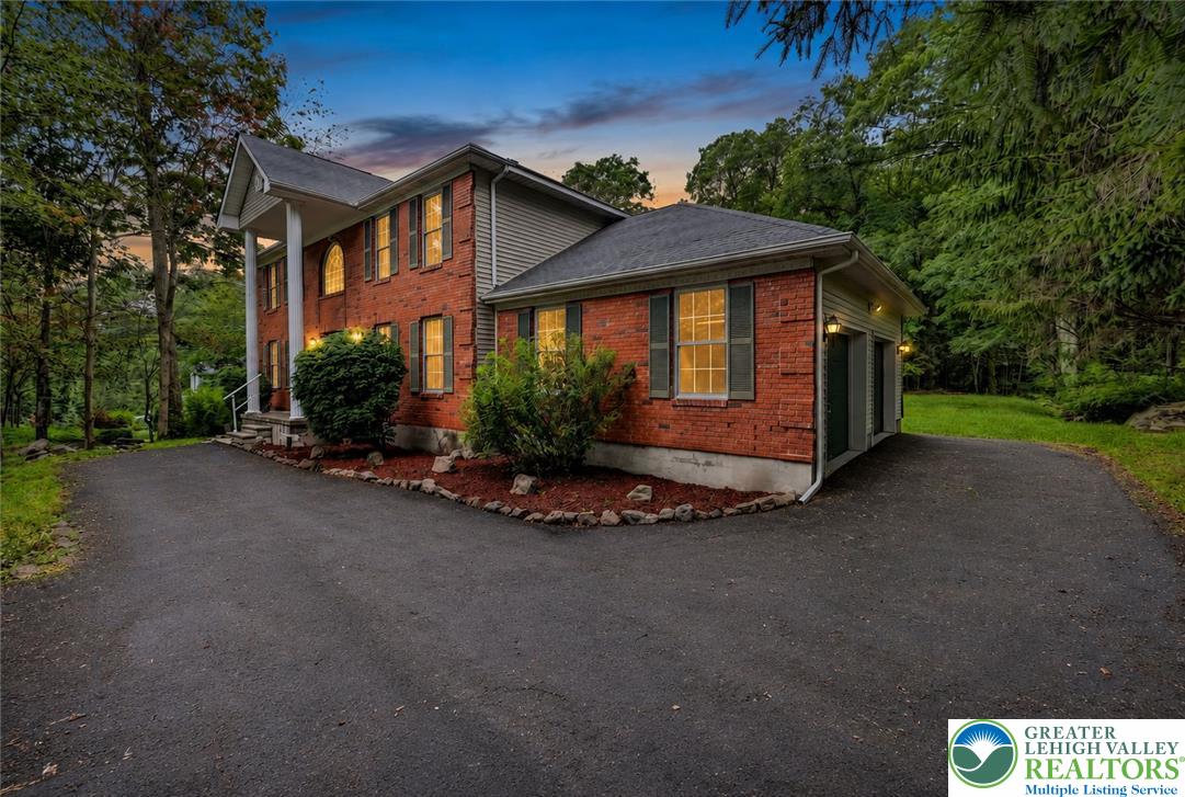 564 Cayuga Drive