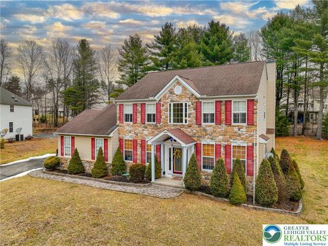 Photo of 151 Daffodil Dr, Stroudsburg, PA 18301 (MLS # 770271)