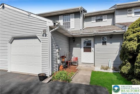 Photo of 706 Overlook Drive, Hanover Twp, PA 18017 (MLS # 774806)