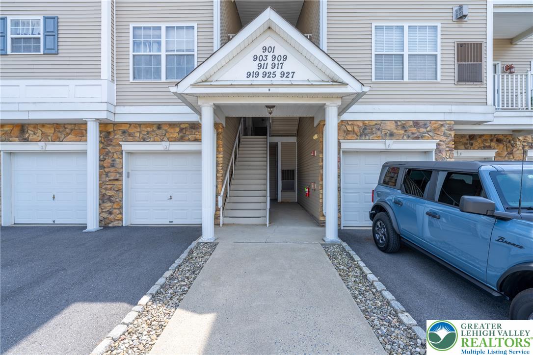 917 Eden Terrace