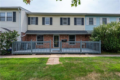 Townhouse For Sale - 806 Whitpain Hills Hls<br/> Whitpain Twp, PA 19422