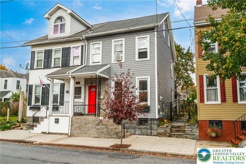Photo of 211 W Monroe Street, Easton, PA 18042 (MLS # 767099) Photo of 211 W Monroe Street, Easton, PA 18042 (MLS # 767099)