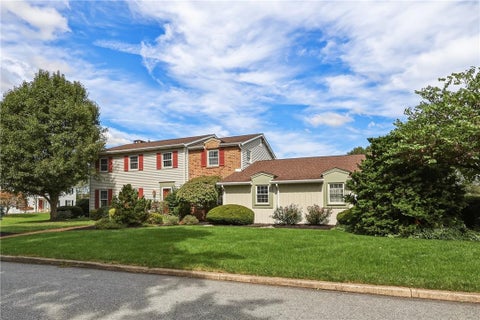 Homes For Sale - 1285 Clearview Circle<br/> Lower Macungie Twp, PA 18103