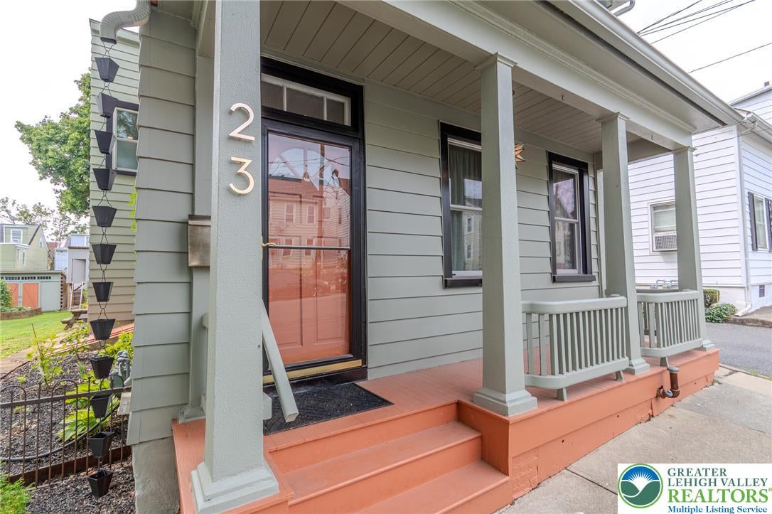 23 W Fairview Street