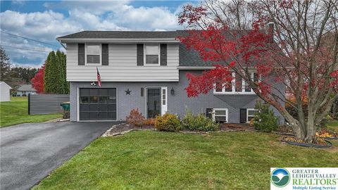 Photo of 3530 Rocky Lane, Palmer Twp, PA 18045 (MLS # 768429)