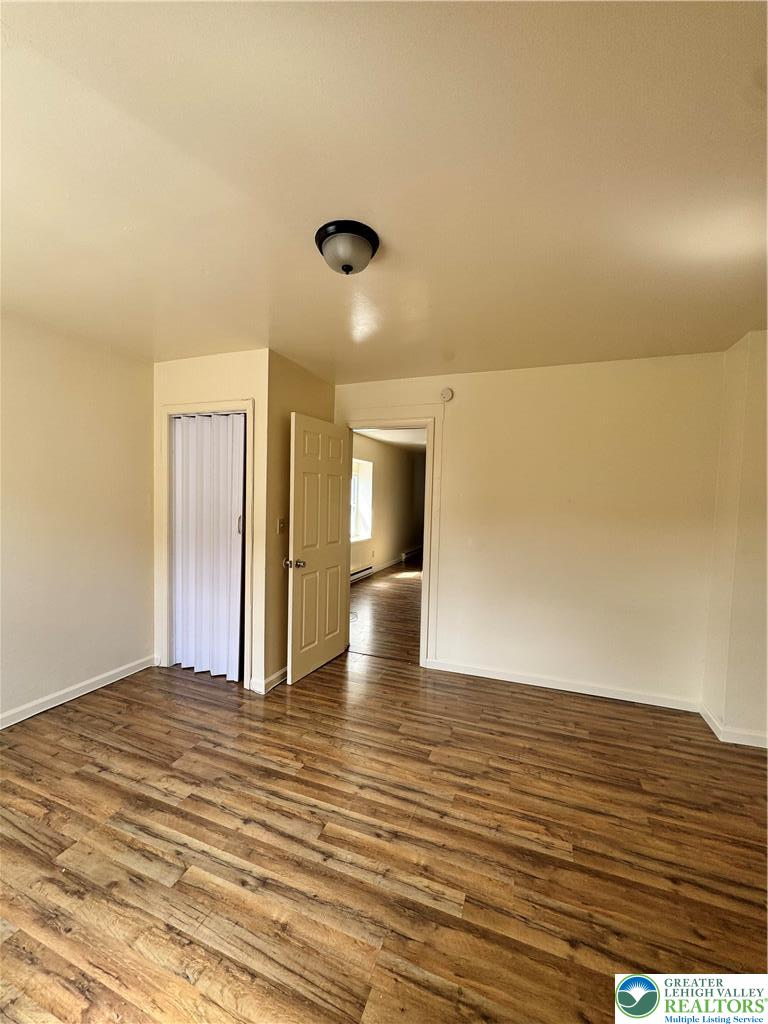 1039 Mechanic Street 9