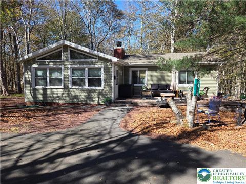 Photo of 3414 Primrose Ter, Coolbaugh Twp, PA 18466 (MLS # 770175)