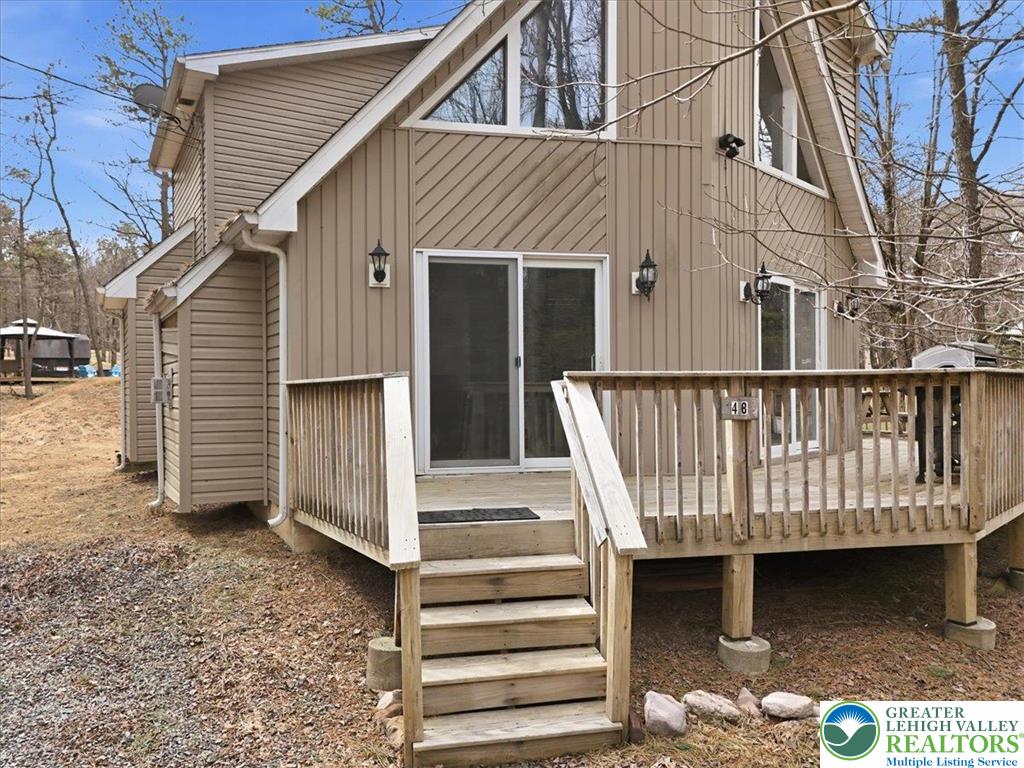 48 Hunt Trail