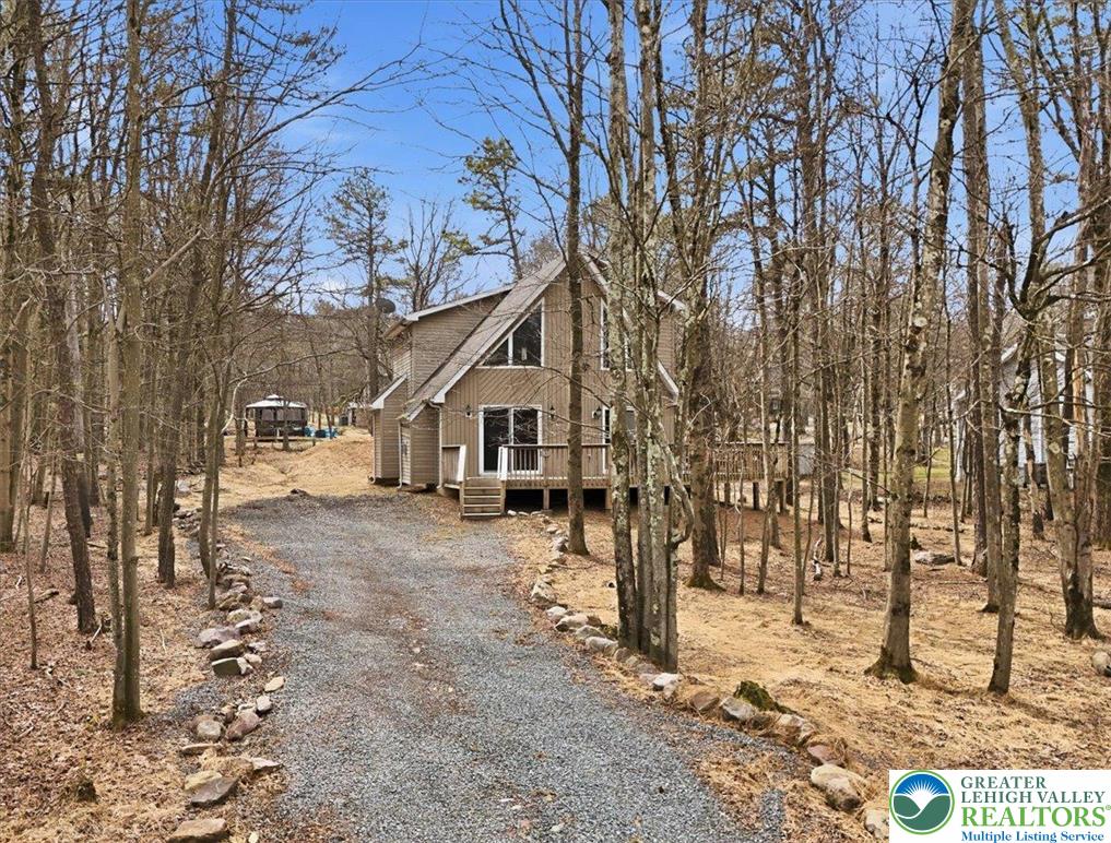 48 Hunt Trail