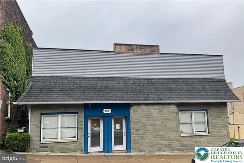 Photo of 22 S Prospect St, Nanticoke City, PA 18634 (MLS # 769019)