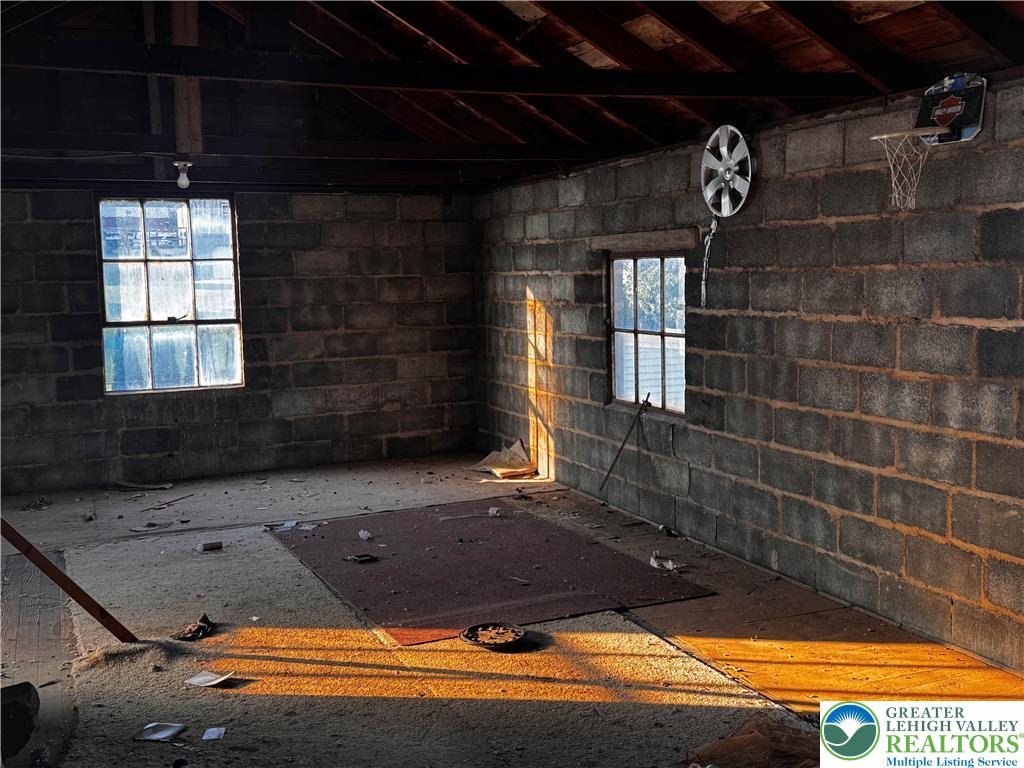 Northampton Boro, Pennsylvania 18067, United States, 4 Bedrooms Bedrooms, ,2 BathroomsBathrooms,Residential,Active,168039