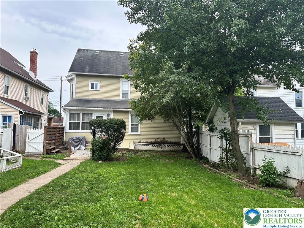 Northampton Boro, Pennsylvania 18067, United States, 4 Bedrooms Bedrooms, ,2 BathroomsBathrooms,Residential,Active,168039