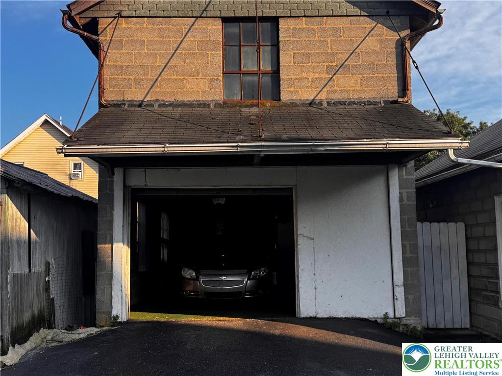 Northampton Boro, Pennsylvania 18067, United States, 4 Bedrooms Bedrooms, ,2 BathroomsBathrooms,Residential,Active,168039